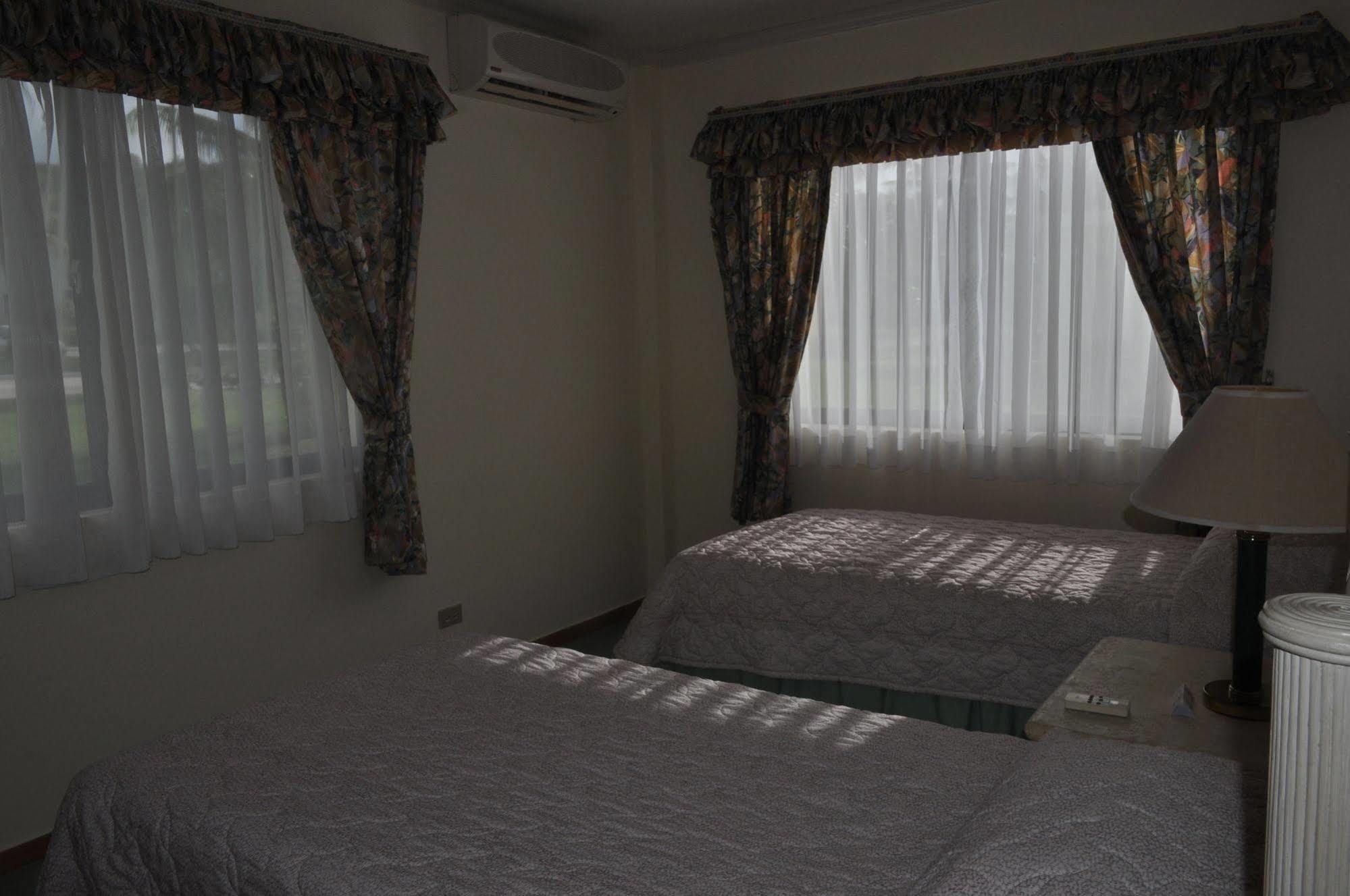 Rota Resort & Country Club Екстериор снимка